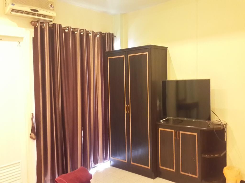 Parinya'S Apartment Pattaya Rum bild